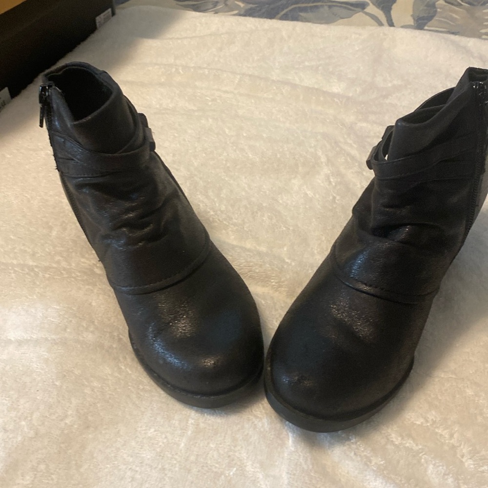 BARRE TRAPS ANKLE BOOTIE